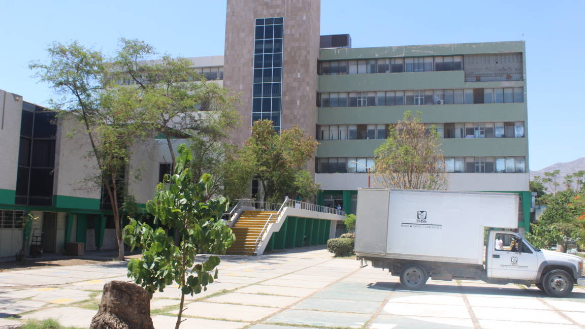 En clínica 18 del IMSS en Torreón, también reclaman abandono, falta de insumos y desvío de donaciones