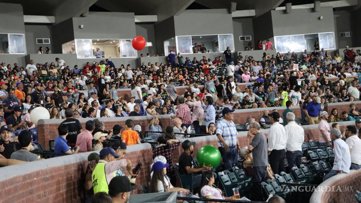 $!Actualmente, la venta de alcohol se realiza al interior de decenas de estadios en México.