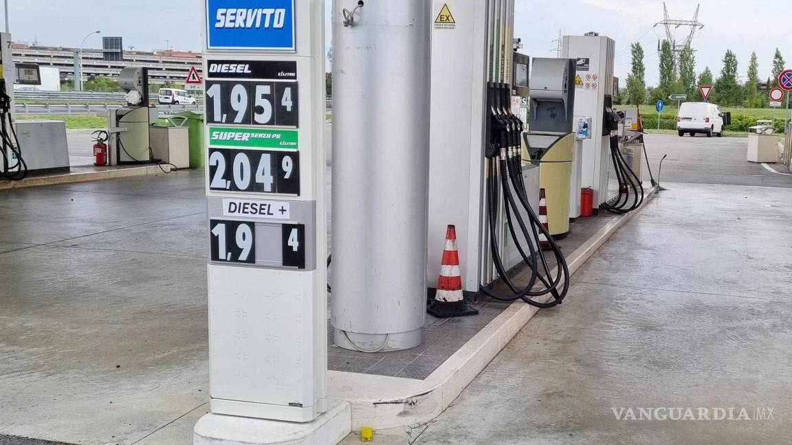 De locura los precios de la gasolina en Italia y España; Pedro Sánchez culpa a Putin