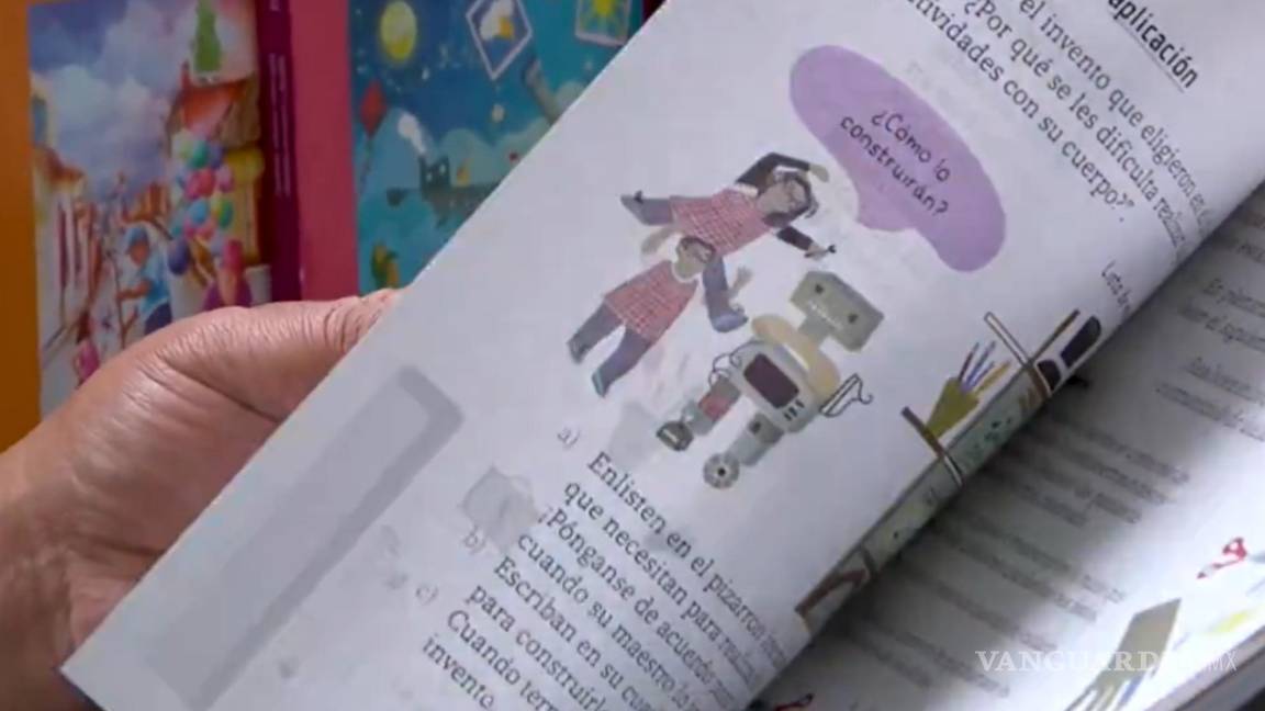 Tocará a padres lidiar con confusión que generarán nuevos libros de texto: Párroco de Acuña