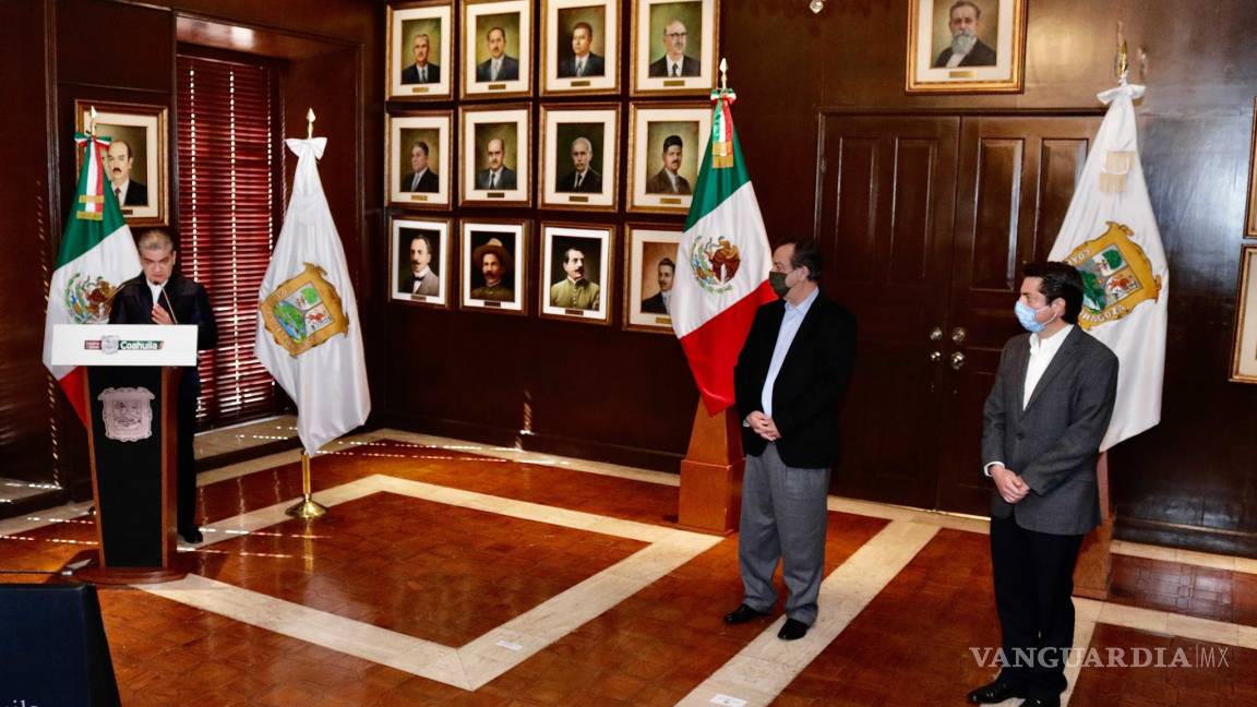 Gobernador de Coahuila entrega nombramientos a Enrique Martínez y a Fernando de las Fuentes