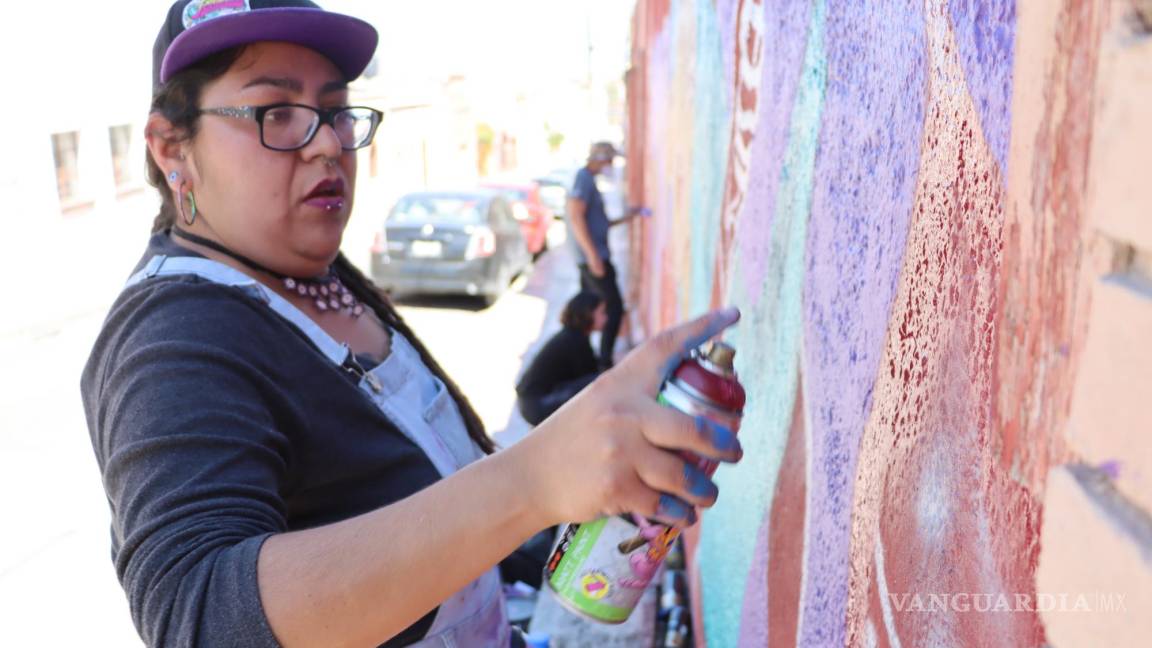 Graffiteras alzan la voz con su arte en Saltillo