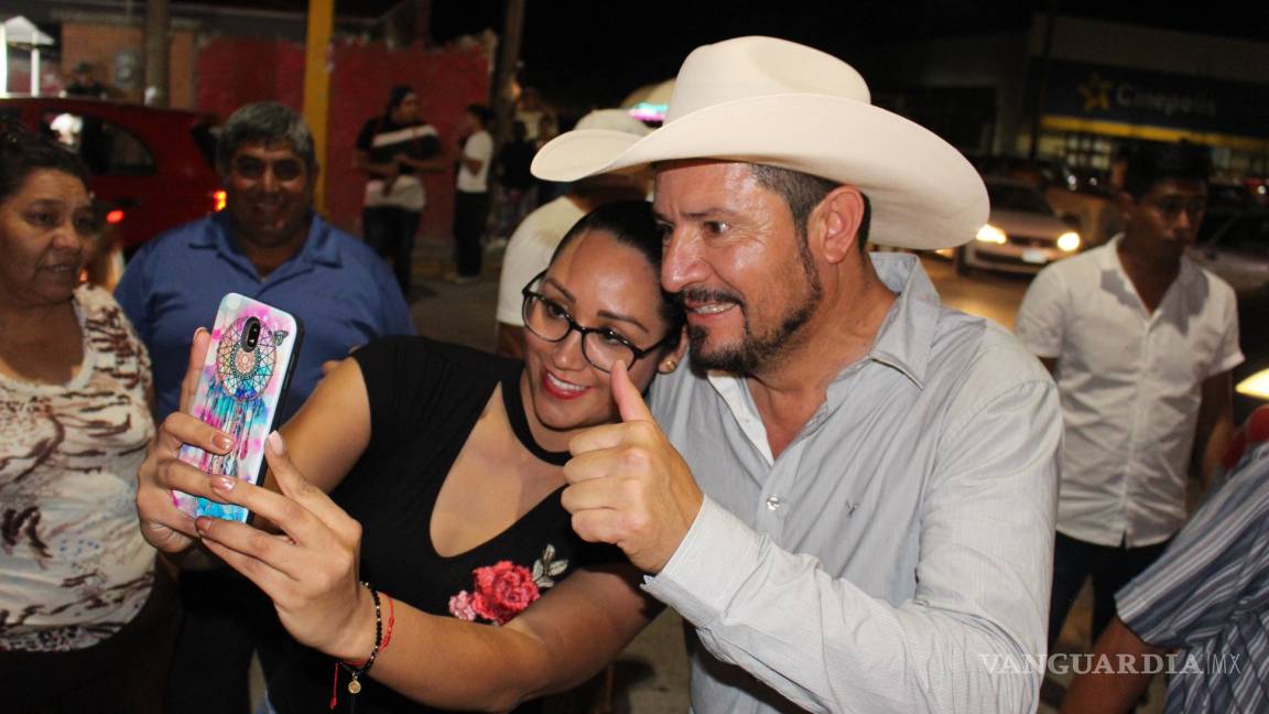 Recibe Horacio Piña constancia de mayoría en Matamoros
