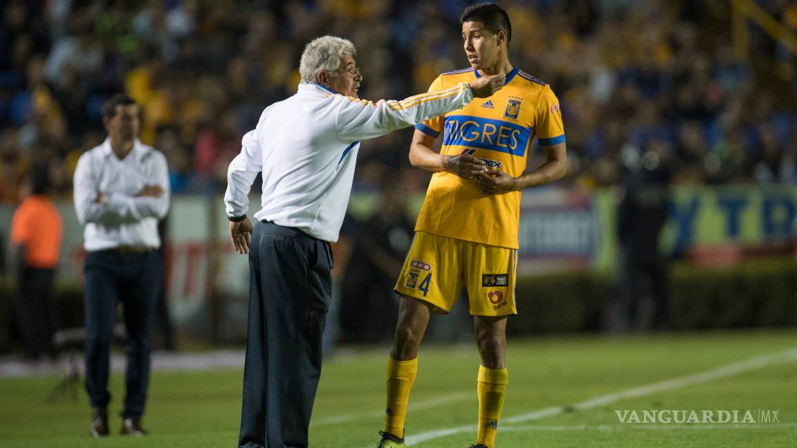 $!El 'Tuca' se burla de Nahuel Guzmán y Javier Aquino por no haber jugado en el Mundial