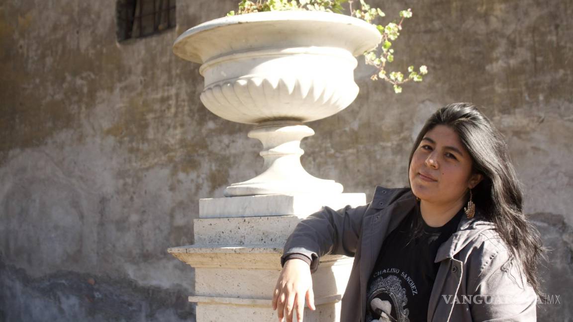 ‘En la literatura nos tenemos que disfrazar para salir al mundo’: Karina Sosa presenta su novela ‘Orfandad’