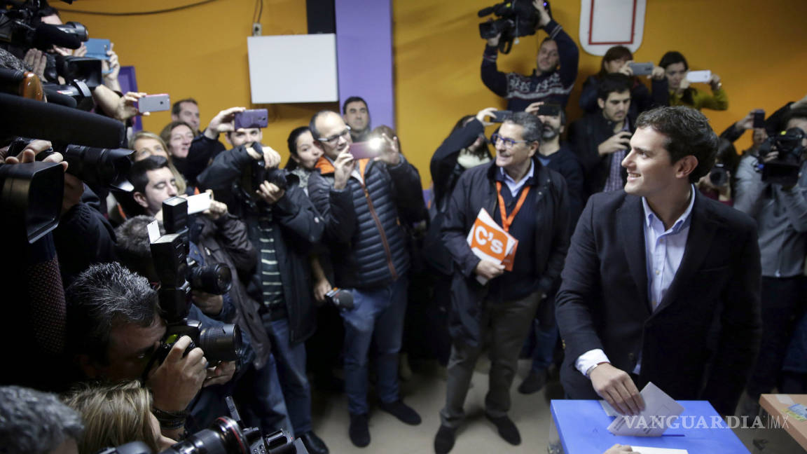 Los candidatos españoles animan a participar en la jornada electoral