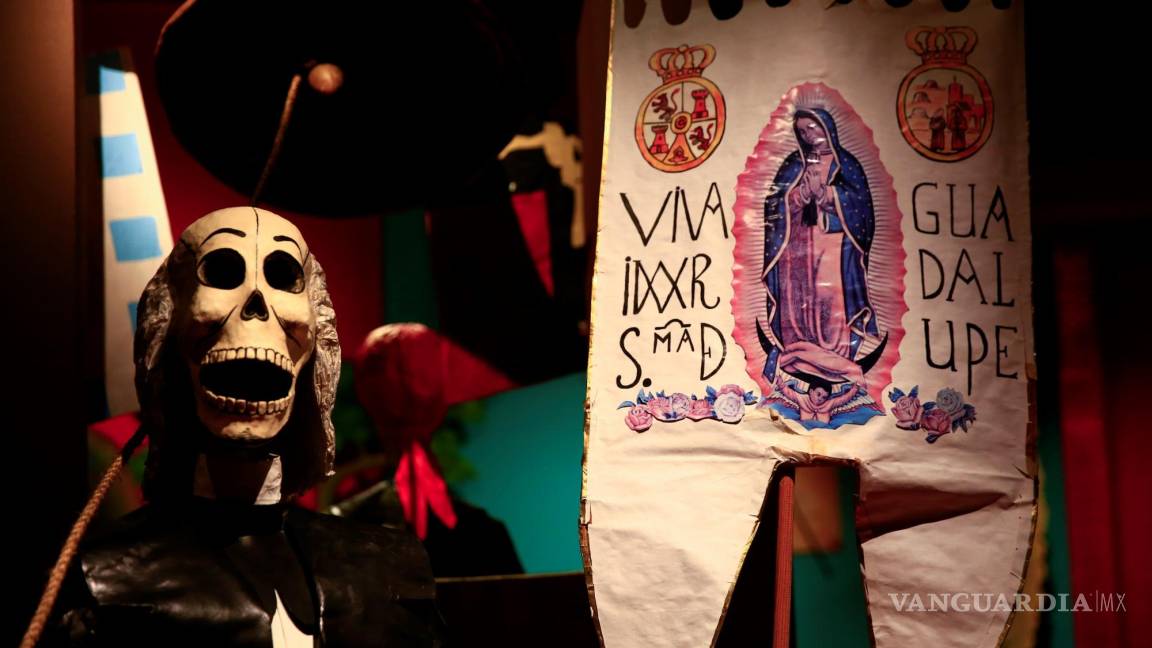 Feria de Chapultepec luce una gran ofrenda por el Día de Muertos en CDMX