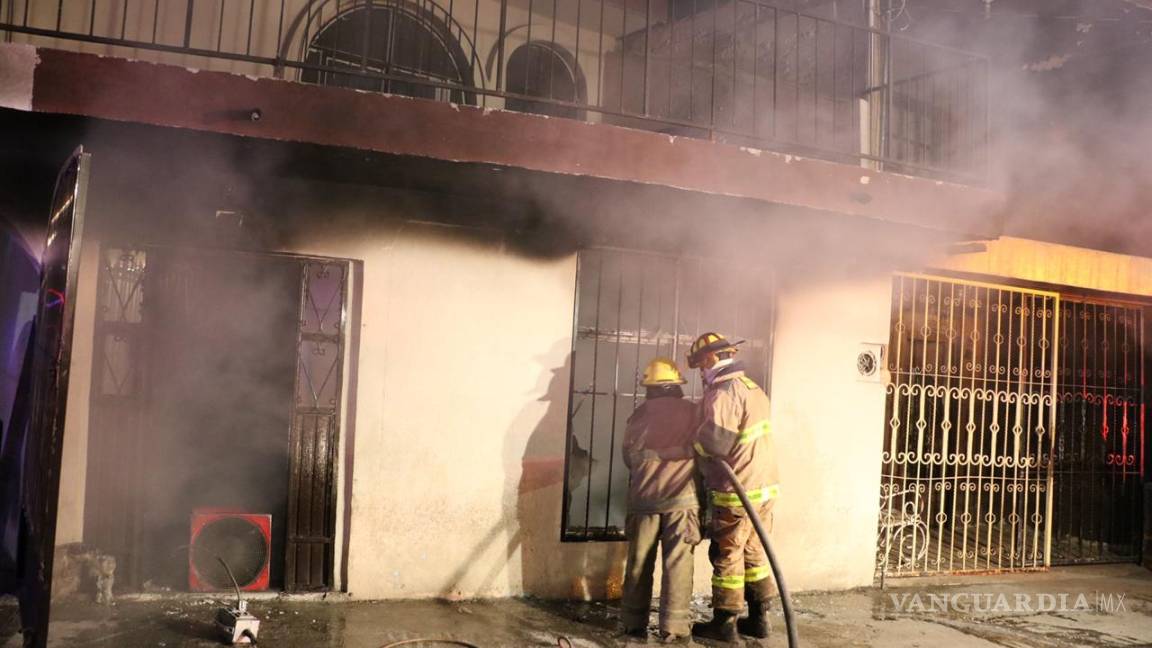 $!En Saltillo se incendia casa de vocalista de Sonido Mazter; sus hijos de 5 y 9 años estaban adentro