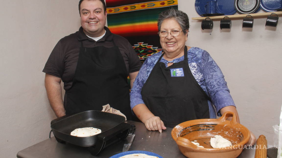 ¡Ya huelen las de harina! Darán clases virtuales de tortillas de harina estilo Coahuila