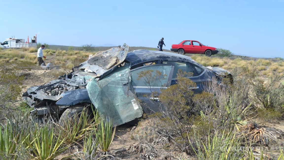 Cuatro mujeres iban a Chihuahua, pero no llegaron; pierden el control y vuelcan en autopista Saltillo-Torreón