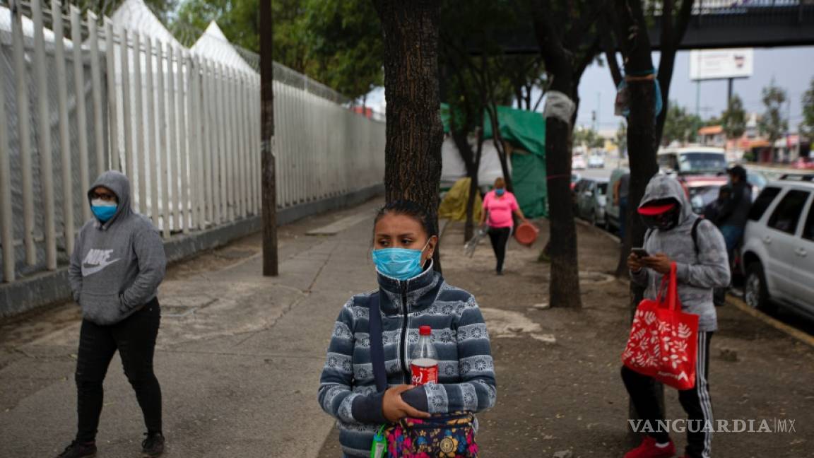 $!El peregrinaje para encontrar un hospital para personas con COVID-19 en México (fotos)
