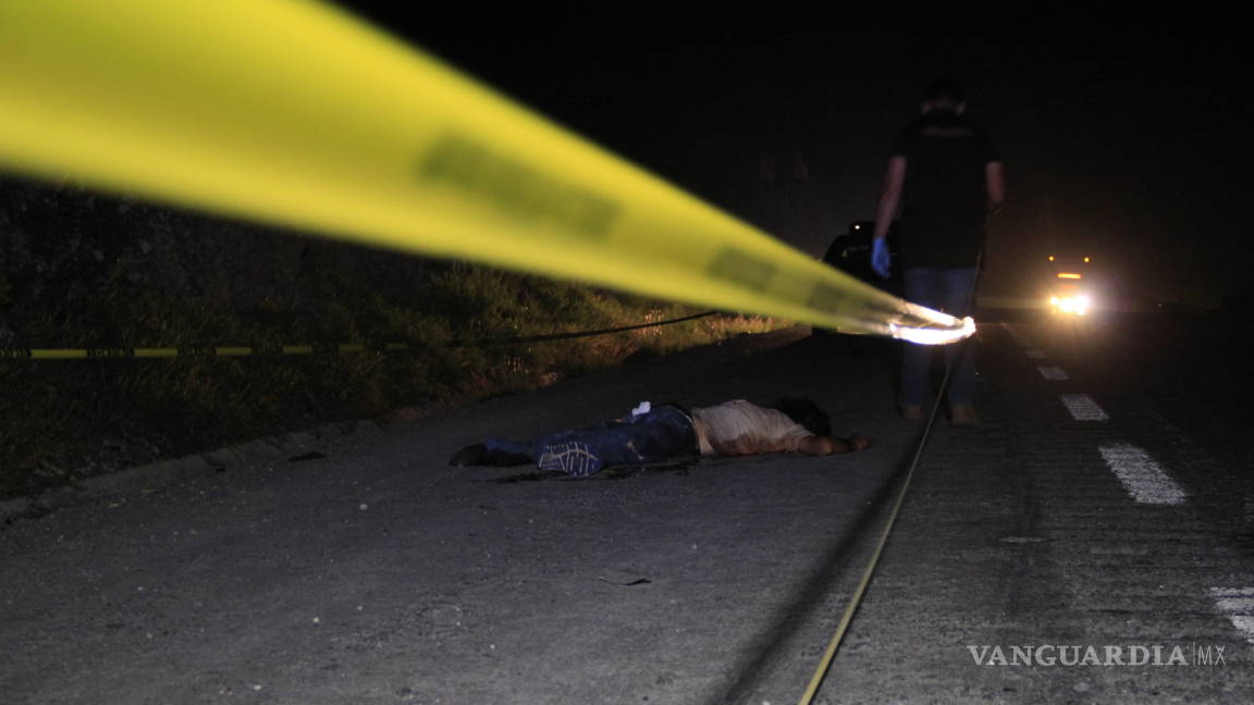 Auto 'fantasma' mata a hombre en la carretera Saltillo-Monterrey