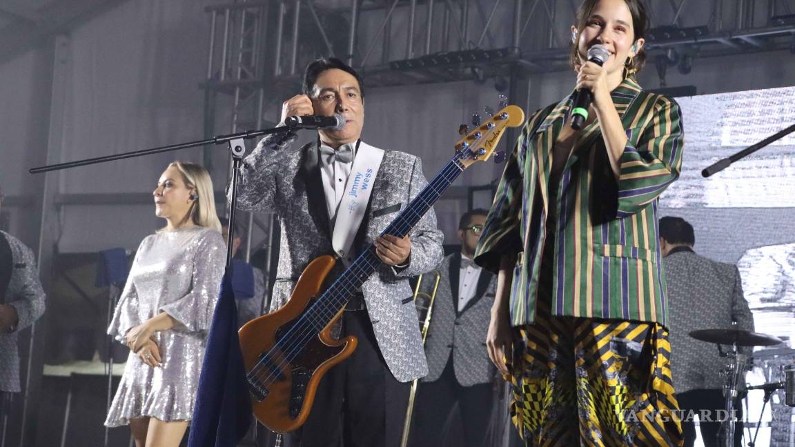 $!Los Ángeles Azules encienden Arteaga con Ximena Sariñana