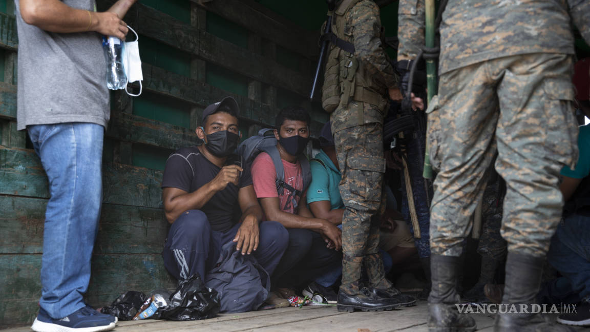 Autoridades en Guatemala frenaron caravana migrante, asegura AMLO