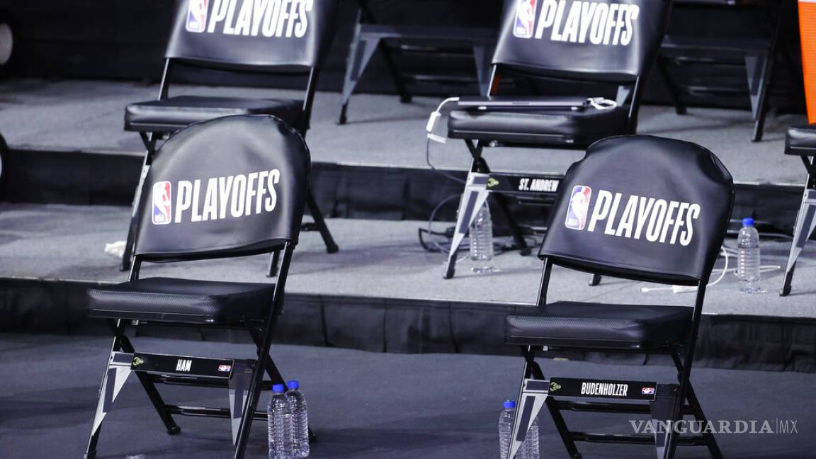 Bucks de Milwaukee boicotean playoffs de la NBA como protesta por tiroteo contra Jacob Blake