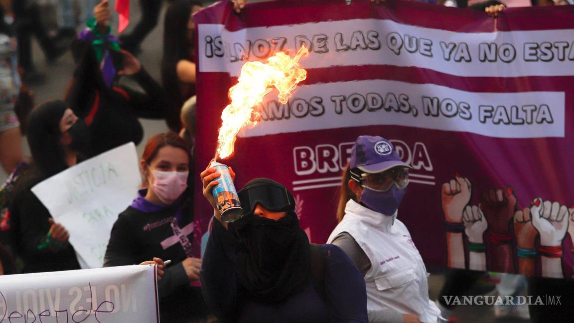 La marcha en México contra la violencia machista transcurre ‘con tensión’