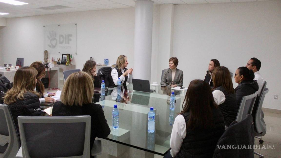 $!Tuvieron una reunión de trabajo para definir la agenda estatal del DIF.