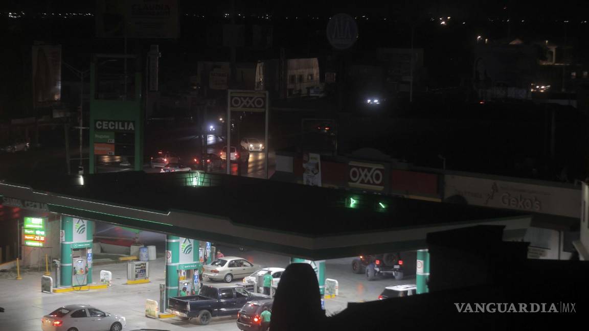 $!El Sistema Interconectado Nacional de electricidad entró en emergencia por segunda ocasión provocando apagones en diversas localidades de México.