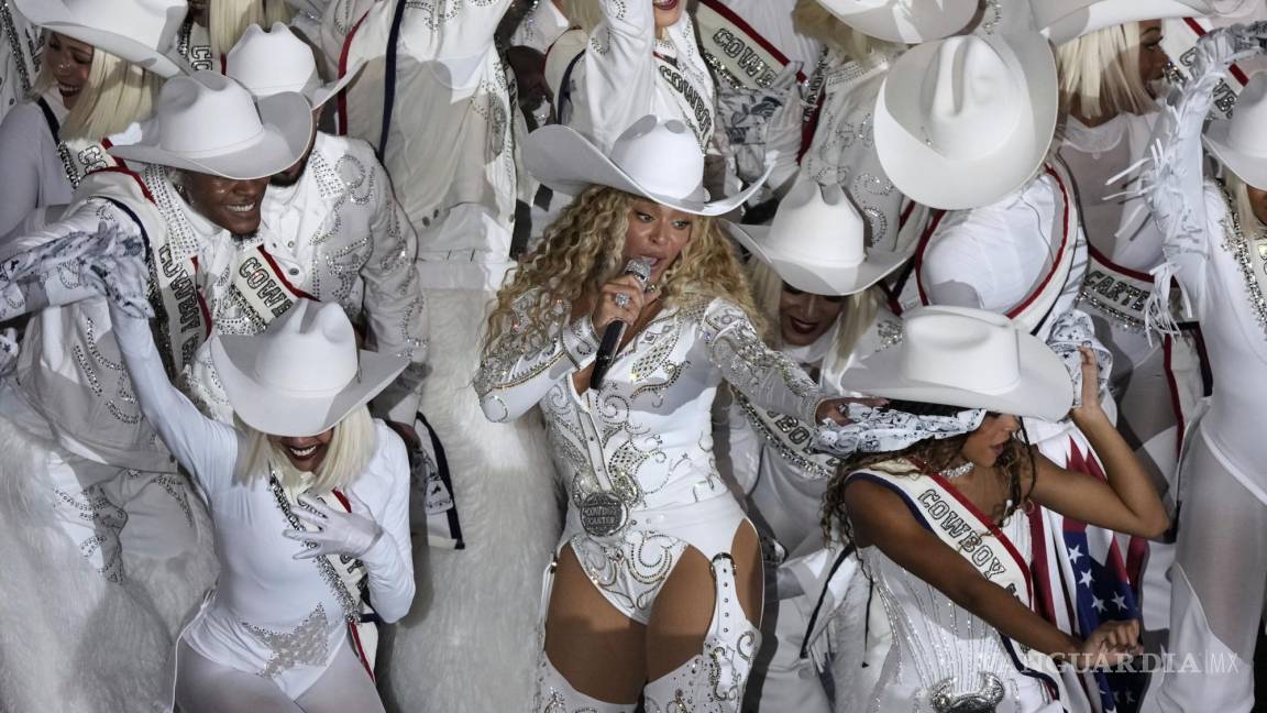 ¡Con ganas de más! Deslumbra Beyoncé con show navideño en partido de la NFL por Netflix