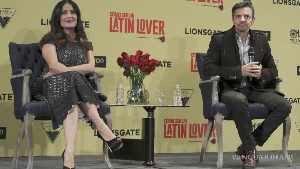 Eugenio Derbez y Salma Hayek defienden a Luis Miguel