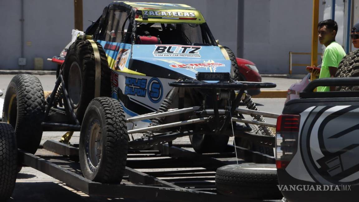 $!Participantes de la Coahuila 1000 son recibidos por sus seres queridos tras completar la extenuante carrera.