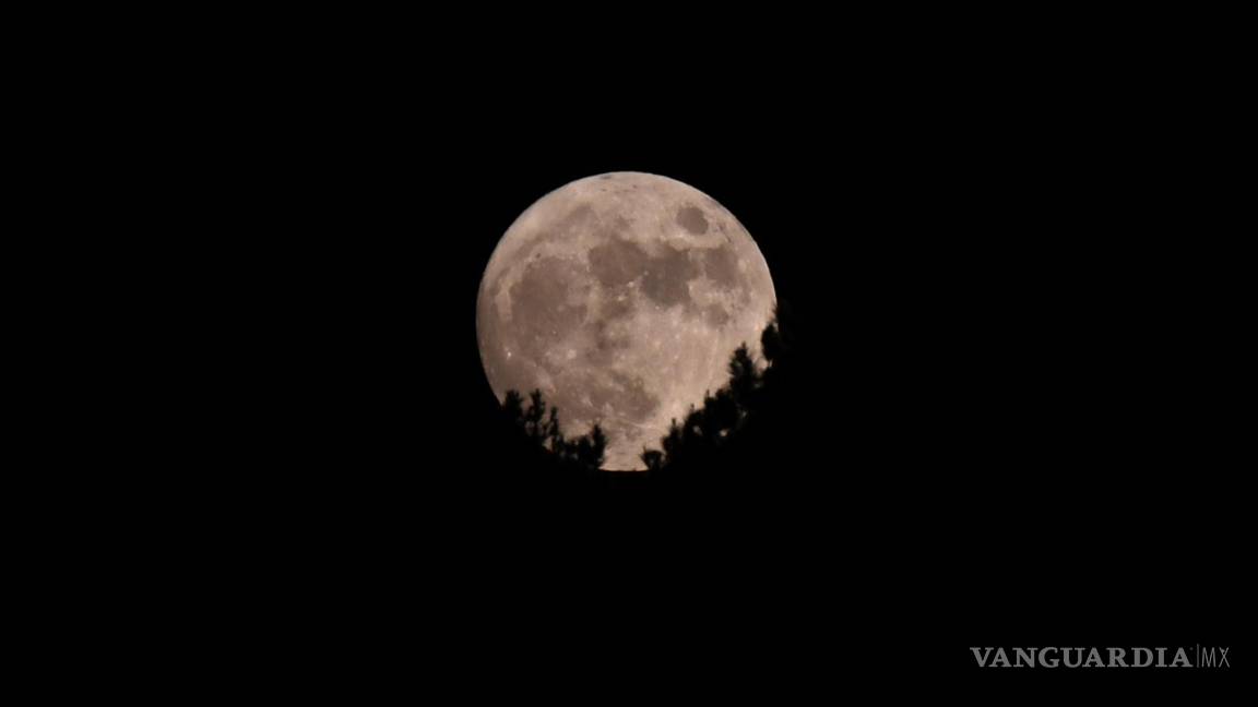 China descubre nuevo mineral... ¡en la Luna!