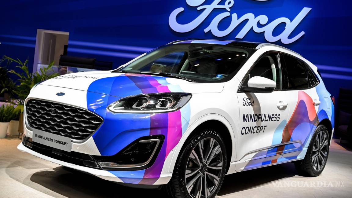 $!El automóvil Ford Kuga 2.0 EcoBlue Mindfulness Concept en exhibición en el primer día de vista previa para la prensa del Salón Internacional del Automóvil IAA en Munich, Alemania. EFE/EPA/Sascha Stenbach