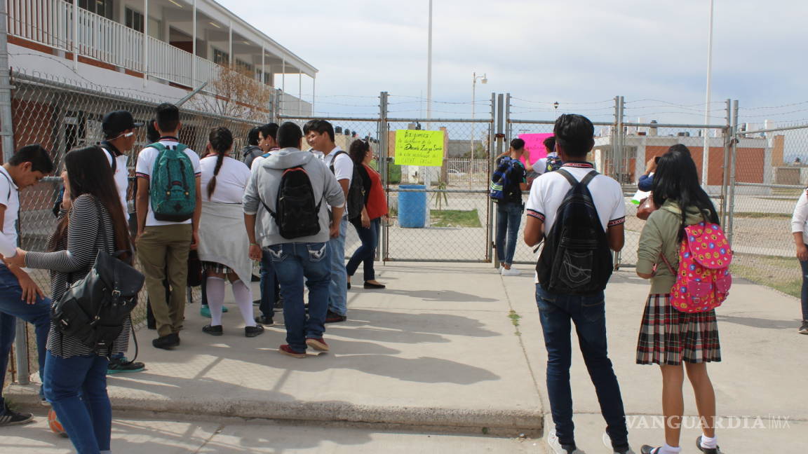 Profesores de CECyTE no recibieron quincena; amenazan con regresar a los alumnos el lunes