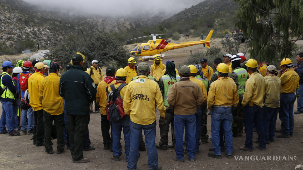 Un millón de pesos diarios cuesta combate a incendio en cañón de San Lorenzo
