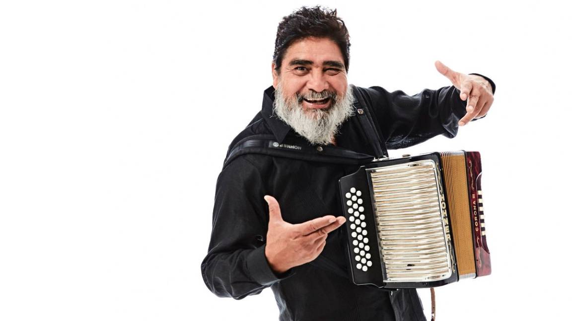 $!'El Bronco' quiere modificar el escudo de Nuevo León... ¡para incluir un acordeón!