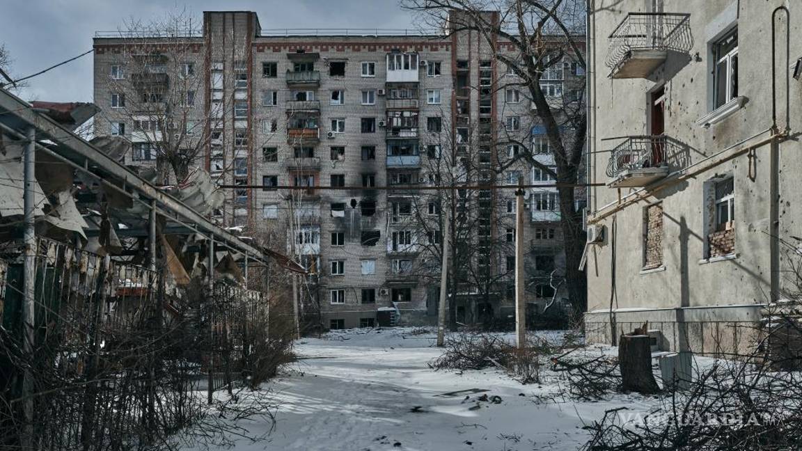 $!Centro de la ciudad dañado por los bombardeos rusos en Bakhmut, región de Donetsk, Ucrania.