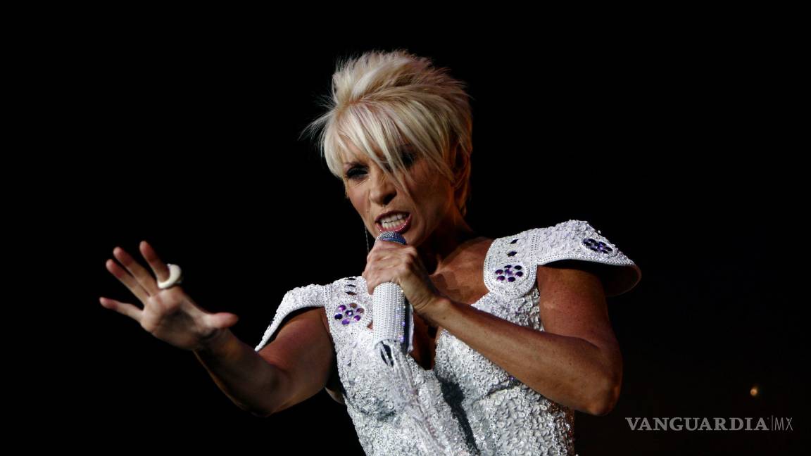 $!Yuri cantará hoy a las mamás