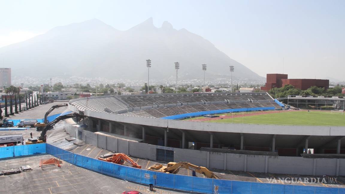 $!Inicia la demolición del Estadio del Tec