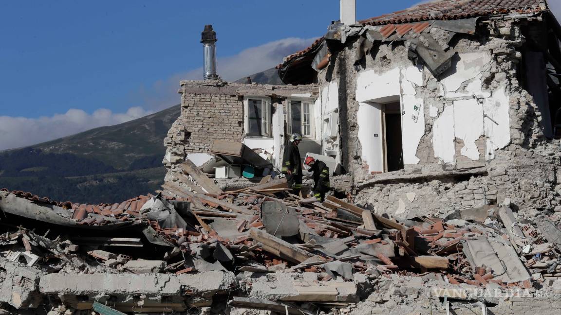 $!Sube a 159 cifra de muertos tras fuerte terremoto en Italia