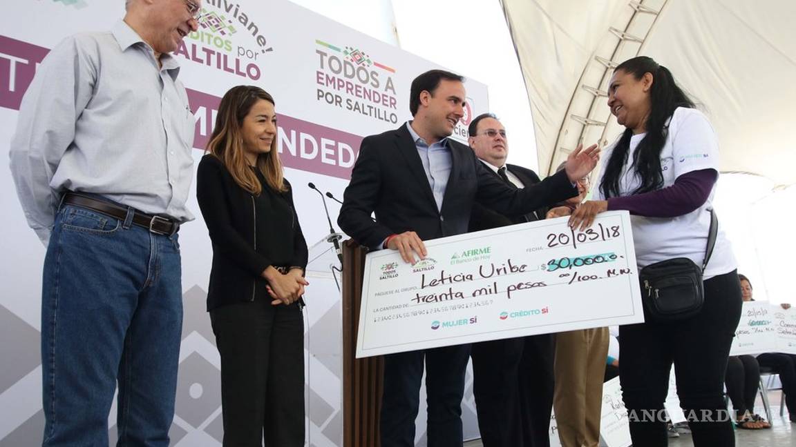 $!Entrega Municipio de Saltillo créditos a microempresarios hasta por 72 mil pesos