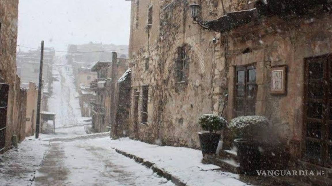 Real de Catorce se viste de blanco con caída de aguanieve