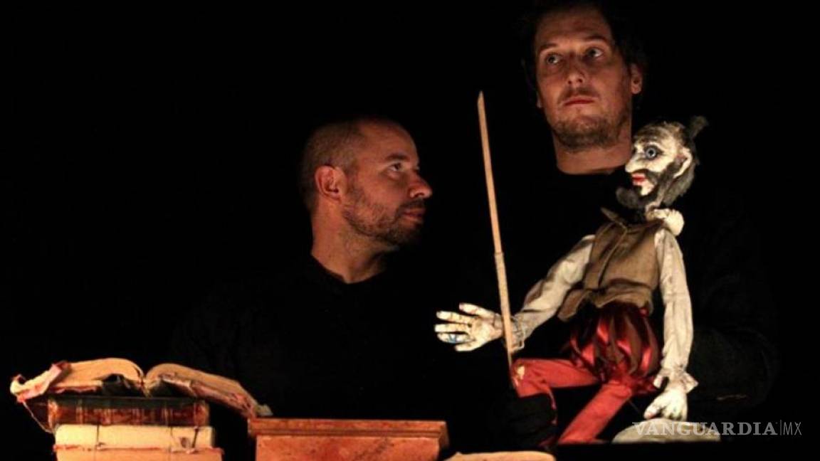 $!"Quijote", un juego de espejos entre actores y marionetas