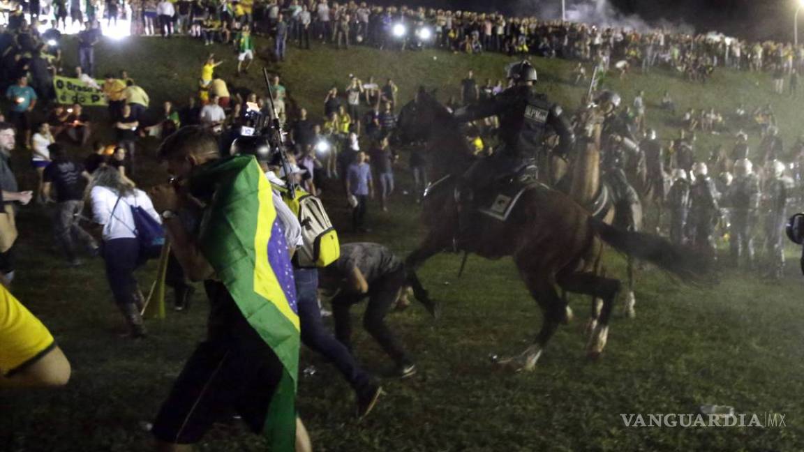 Desaloja la policía brasileña a manifestantes en Sao Paulo