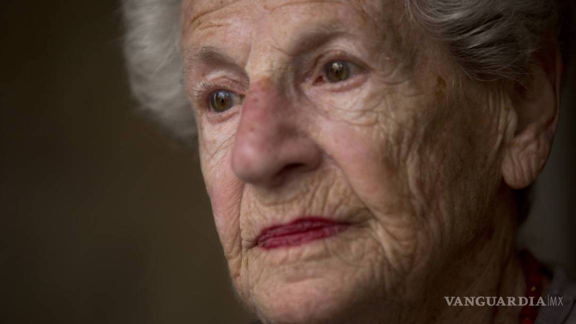 Anciana defiende a judíos que colaboraron con nazis