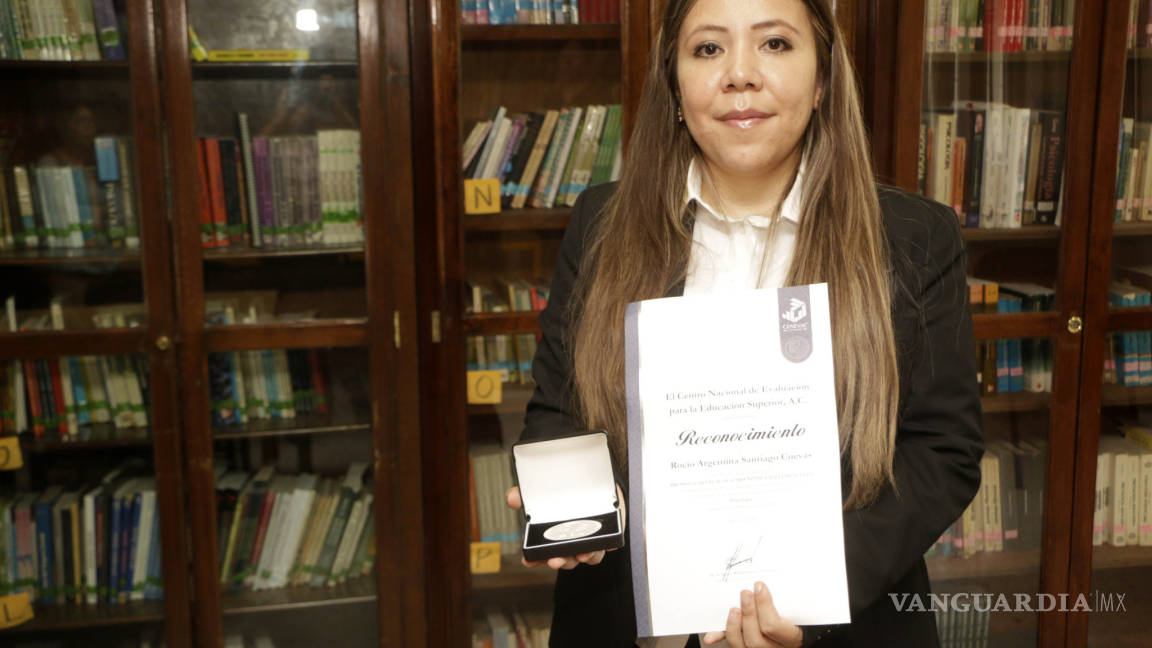Obtiene alumna de la UAdeC Premio Ceneval