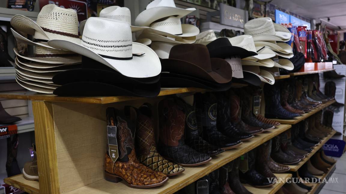 $!El evento significó un respiro económico para los negocios especializados en ropa vaquera, después de meses de baja demanda.