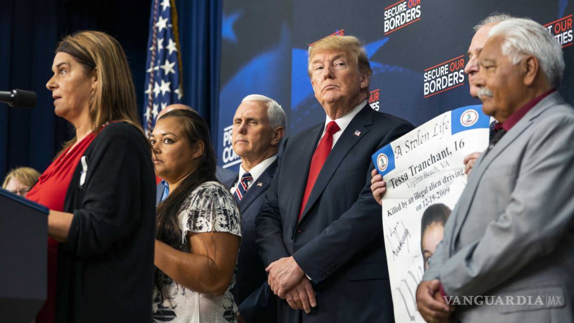Trump se lanza contra medios que lo critican por separar familias
