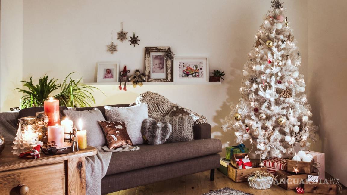 ¿Poco espacio? Estos árboles de Navidad son perfectos para ti
