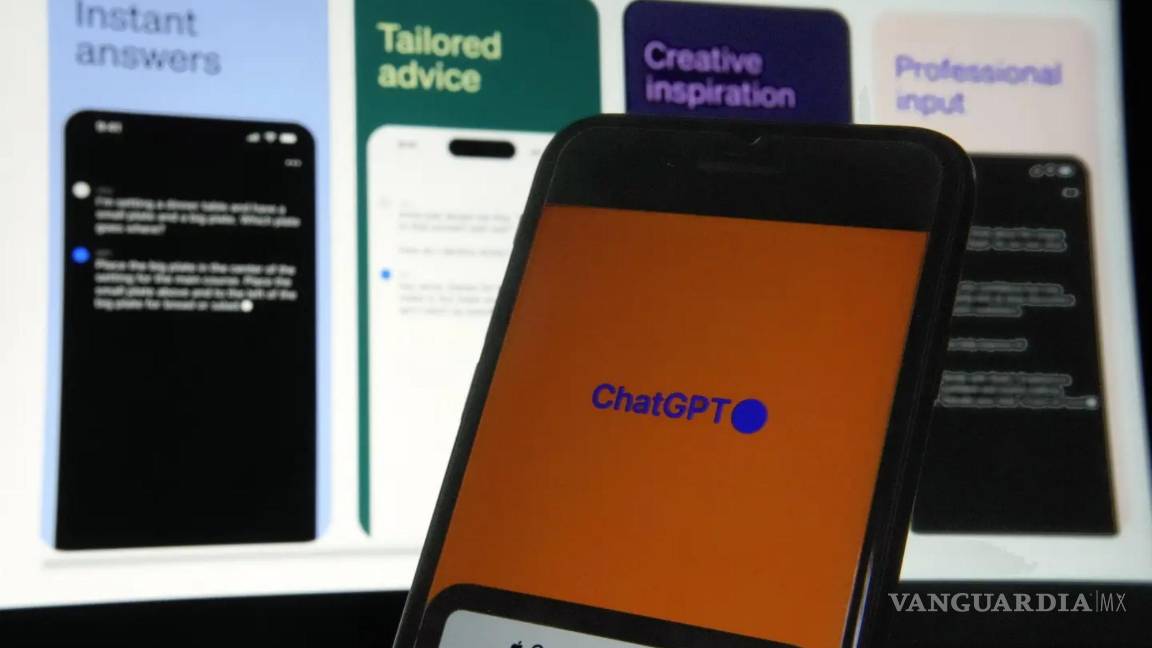 $!Esta foto muestra la aplicación ChatGPT en un iPhone. La aplicación gratuita comenzó a estar disponible en los iPhone en los Estados Unidos.