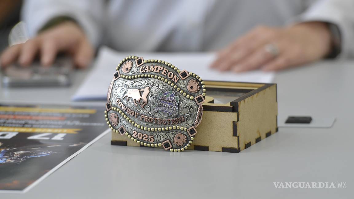 $!Las emociones fuertes llegan con la monta de toros y carrera de barriles que encenderán la arena.