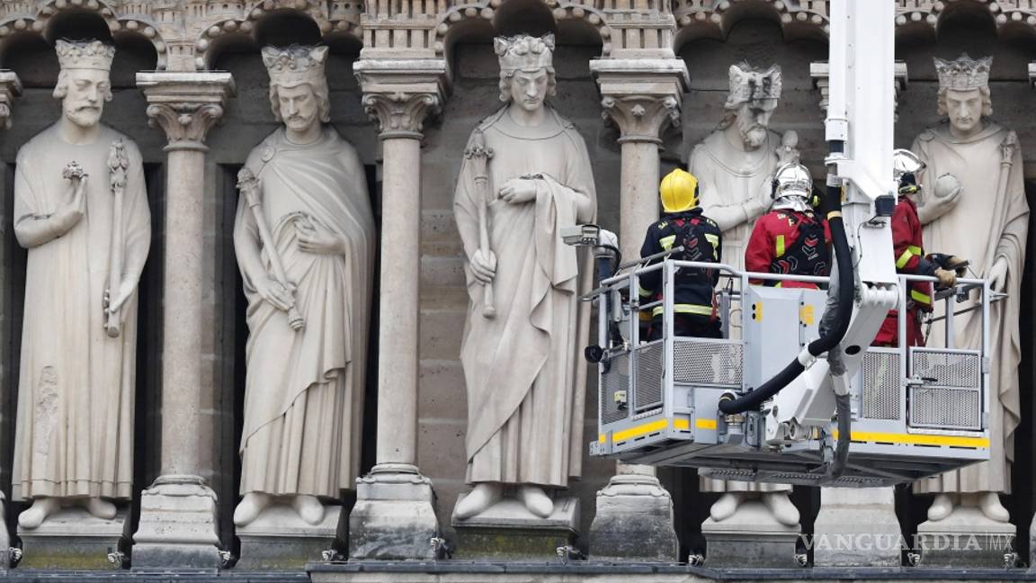 $!Catedral de Notre Dame, el día después (fotogalería)