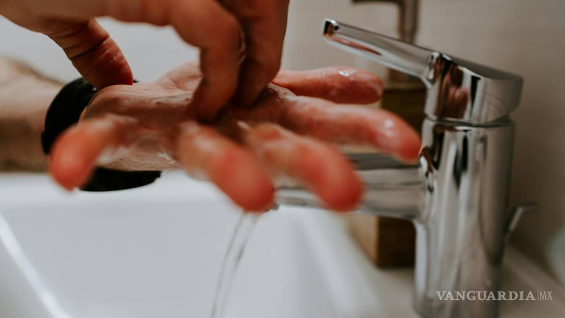 $!Instalar dispositivos ahorradores en grifos y regaderas.