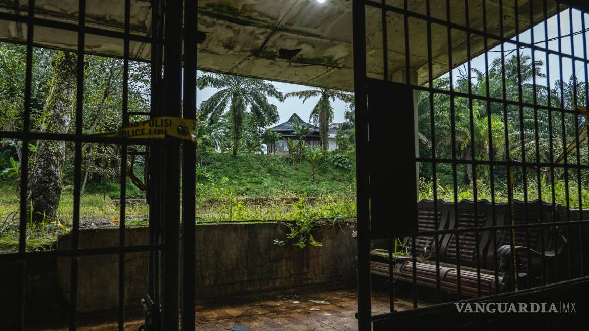 $!Parte de la propiedad del ex regente de Langkat, Terbit Rencana Perangin-angin, vista desde la jaula donde los drogadictos estaban recluidos.