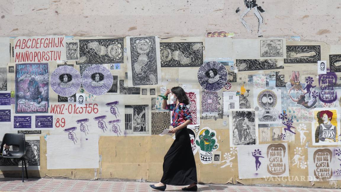 $!‘Muro Violeta’, la intervención artística para la concientización sobre la violencia de género en el Museo de Artes Graficas de Saltillo