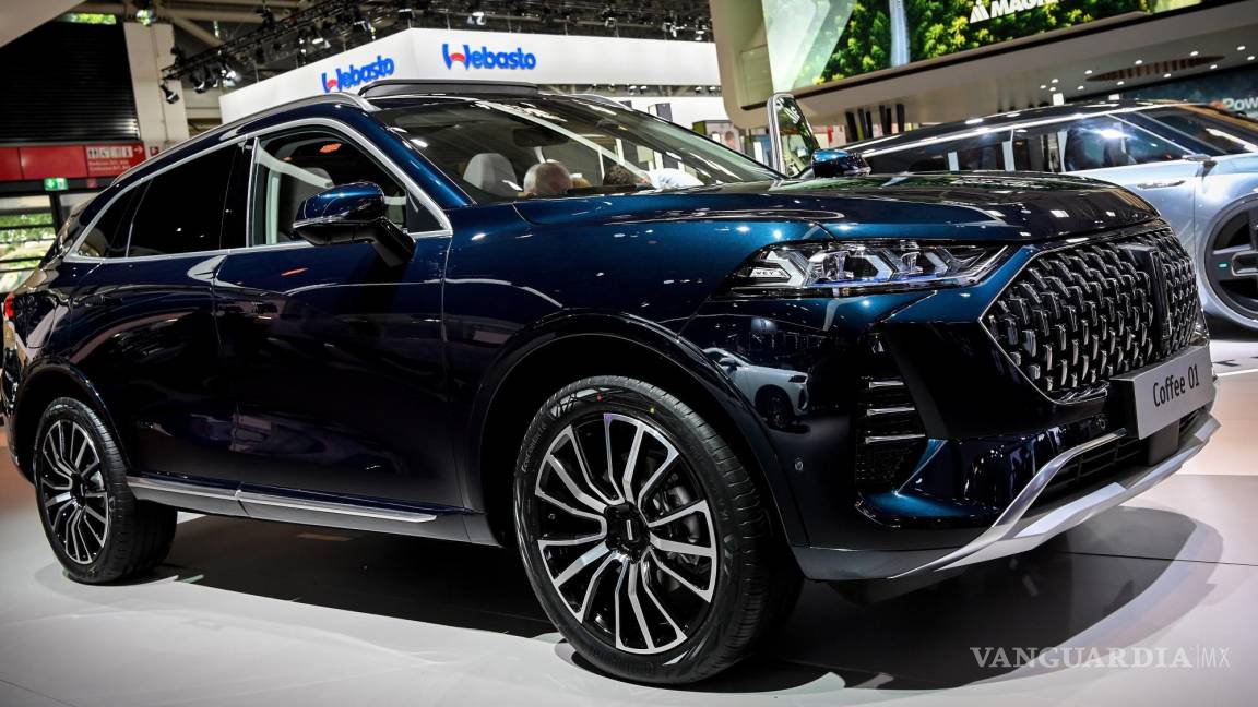 $!El Wey Coffee 01 en exhibición en el primer día de vista previa para la prensa del Salón Internacional del Automóvil IAA en Munich, Alemania. EFE/EPA/Sascha Stenbach